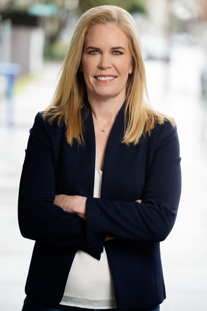 Mary Vandecaveye Headshot
